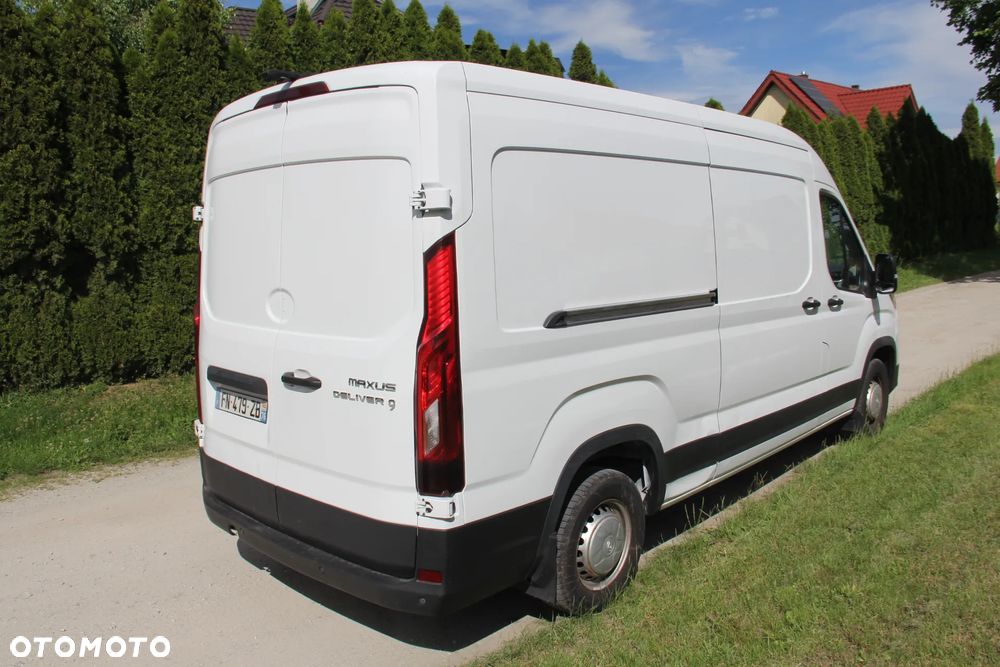 Maxus DELIVER 9 - 5