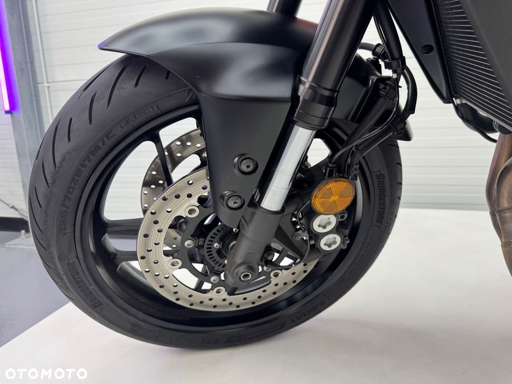 Yamaha MT - 37