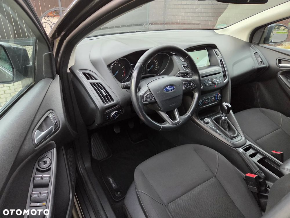 Ford Focus 1.0 EcoBoost Titanium Business - 22