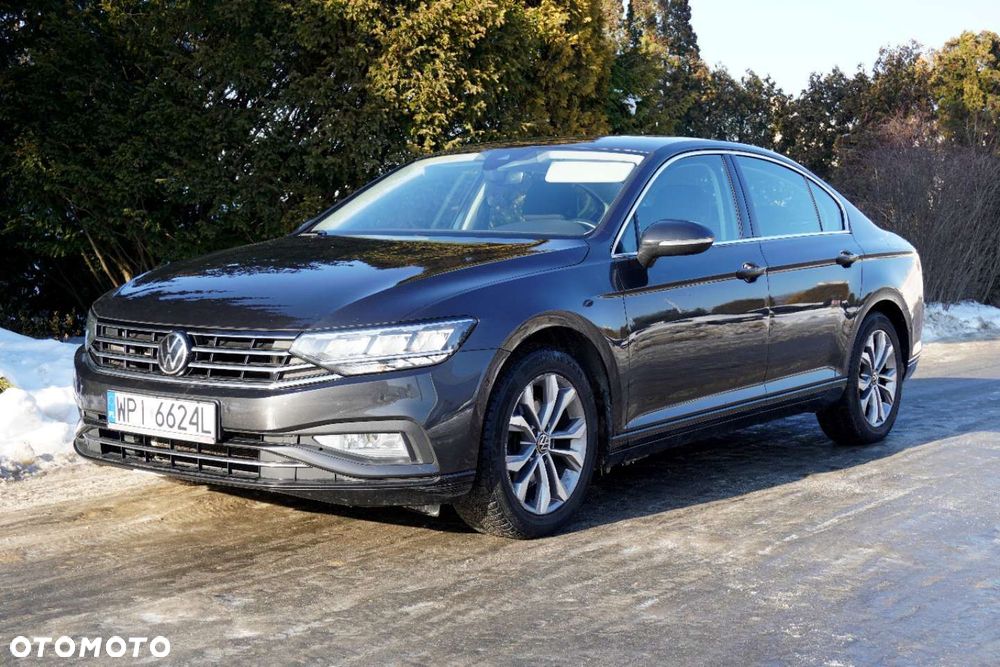 Volkswagen Passat - 4