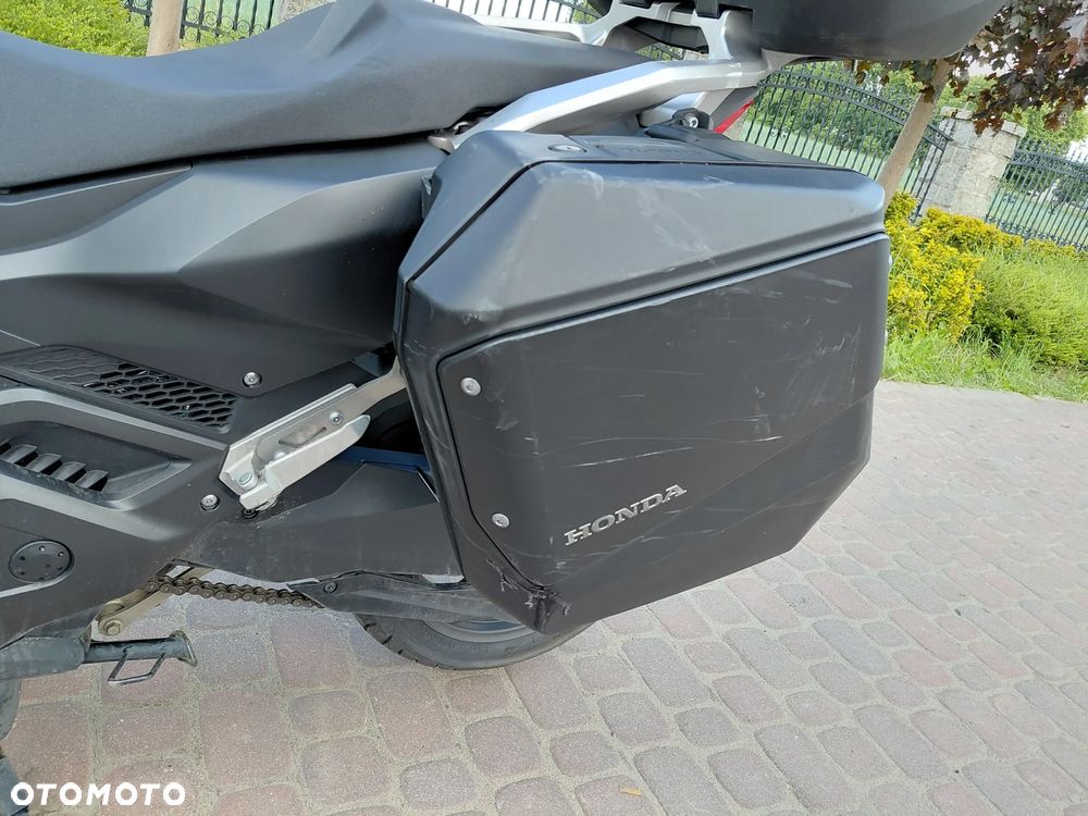 Honda NSS - 16