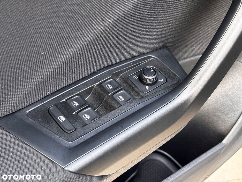 Volkswagen T-Roc 1.5 TSI Life DSG - 12