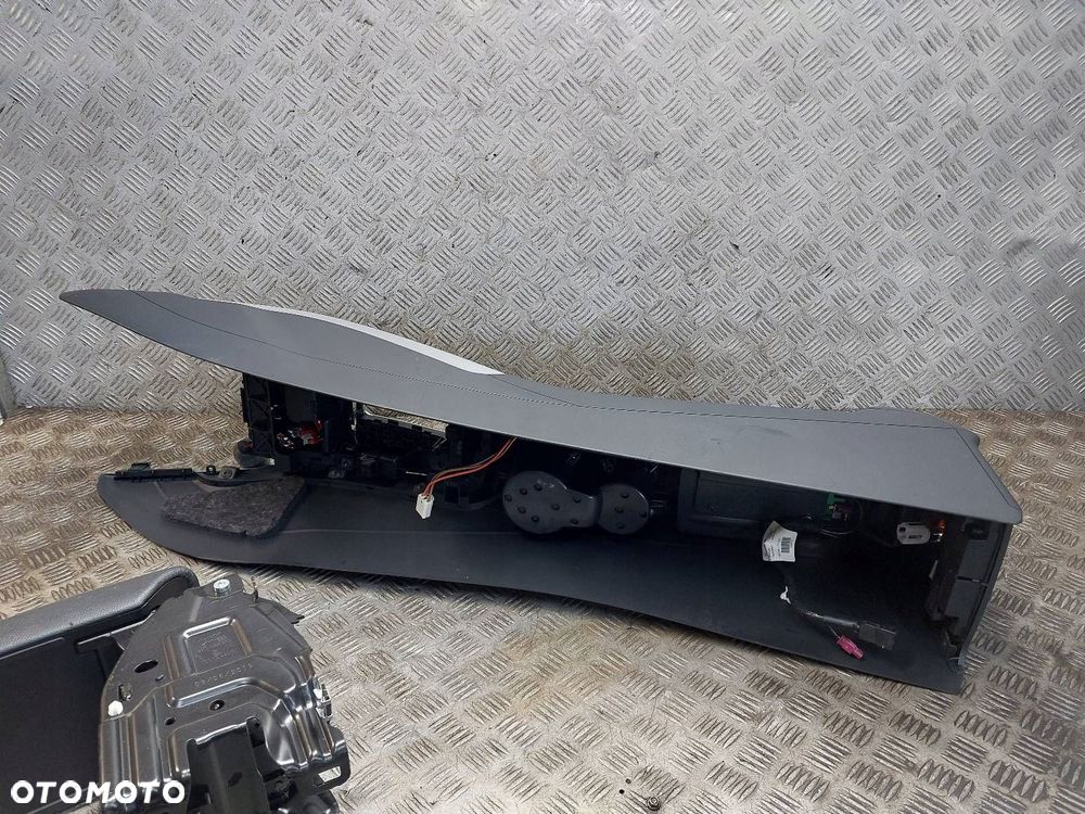 TUNEL ŚRODKOWY PODŁOKIETNIK AUDI A5 8T - 12