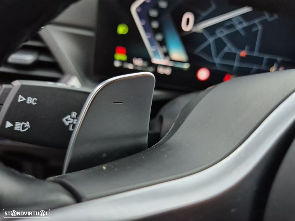 BMW 320 d Pack Desportivo M Auto - 27