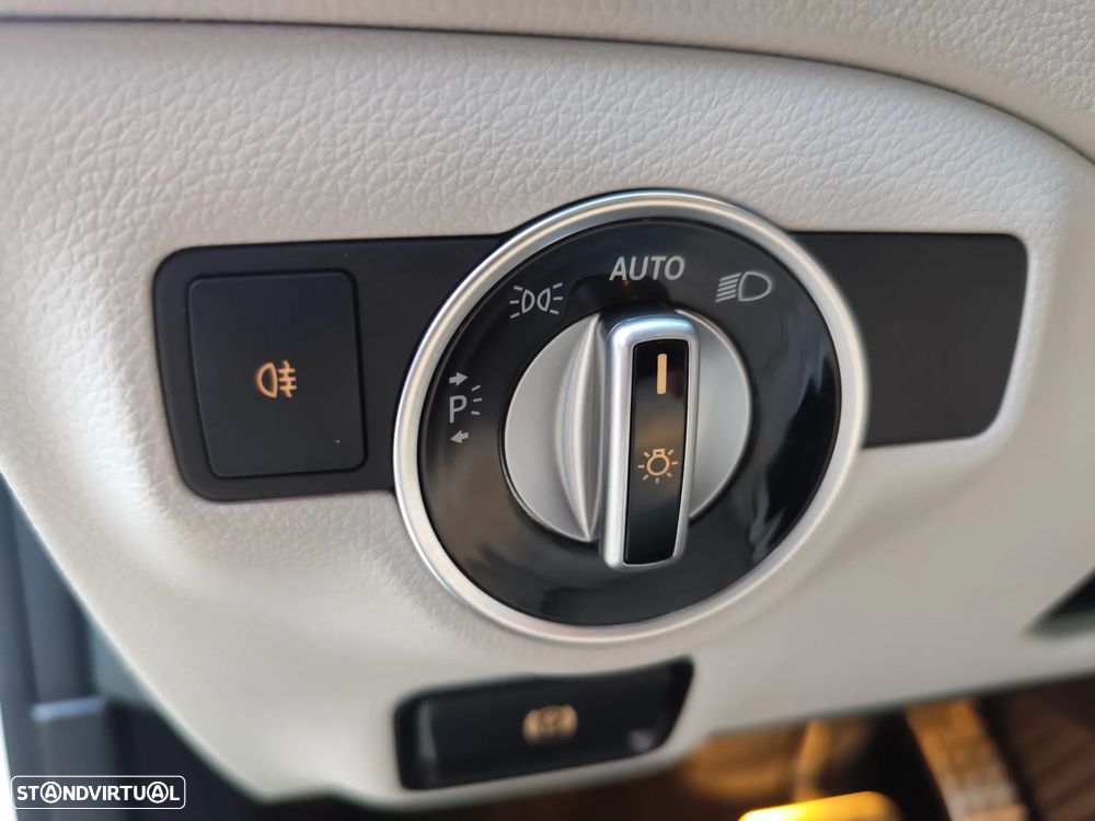 Mercedes-Benz CLA 45 AMG Shooting Brake 4-Matic - 18