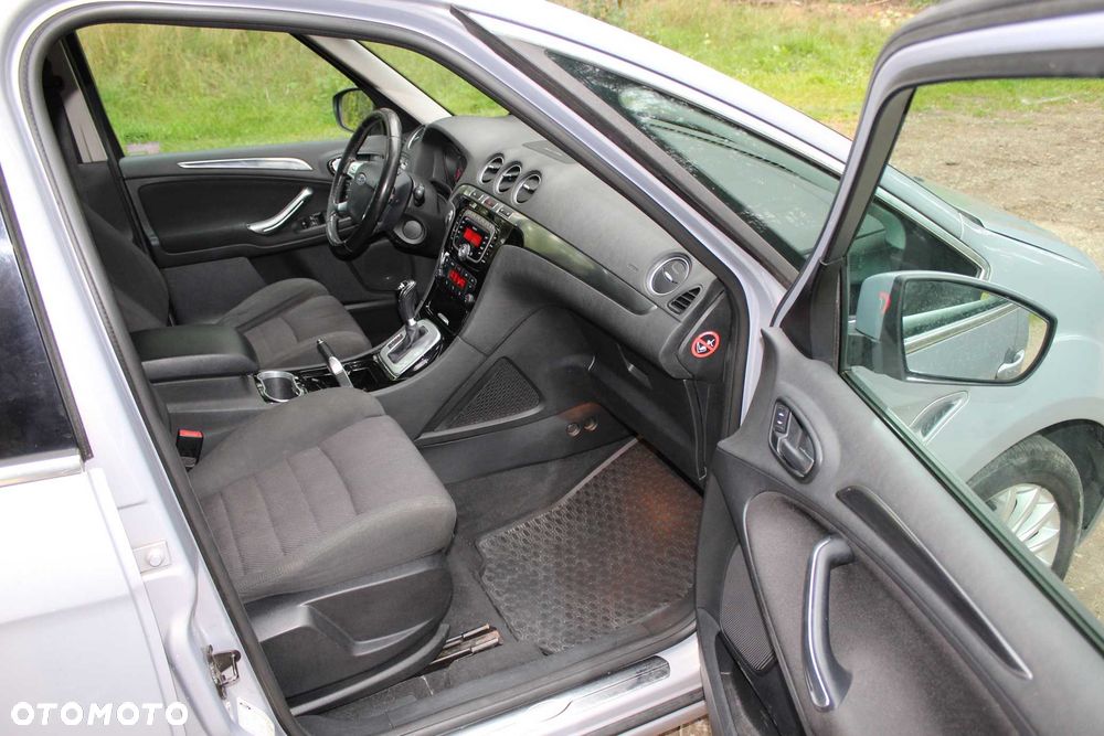 Ford S-Max - 8