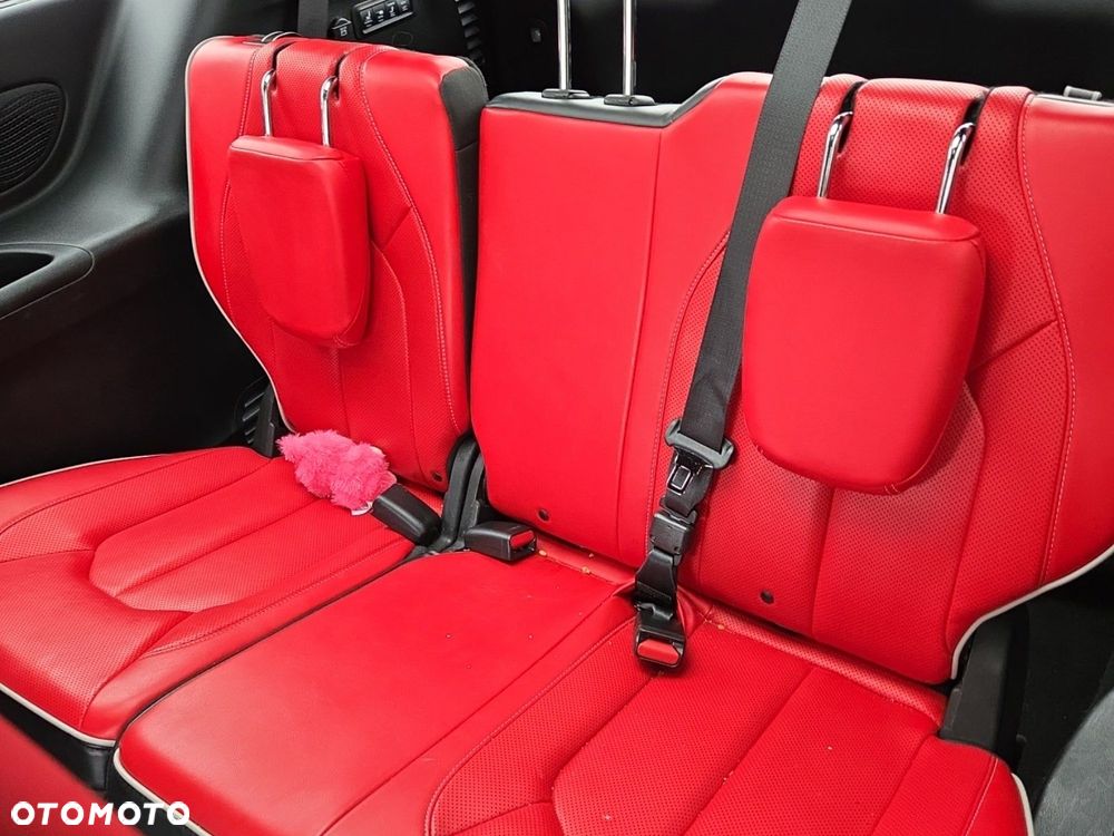 Chrysler Pacifica - 12