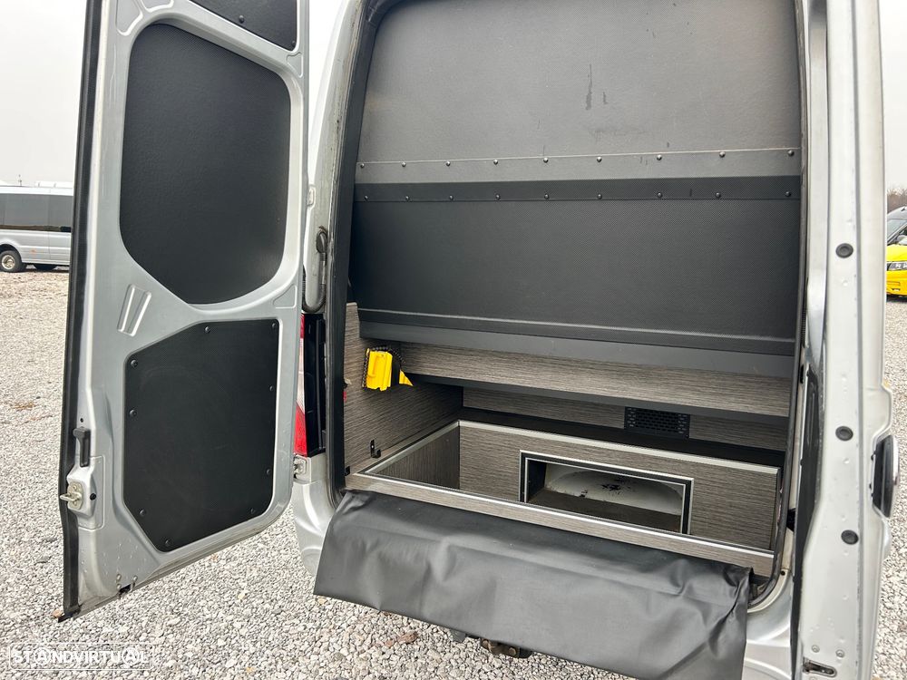 Mercedes-Benz Sprinter - 4