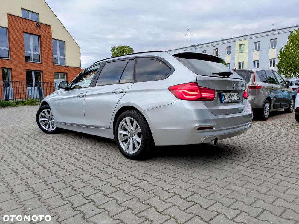 BMW Seria 3 318d - 4