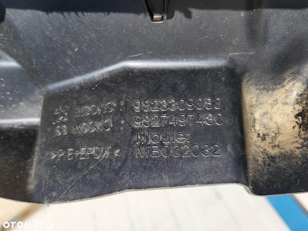 Nadkole prawe przednie Peugeot 208 II - 6