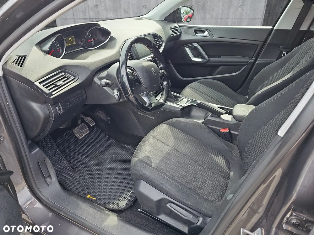 Peugeot 308 1.2 PureTech GPF Active Pack S&S EAT8 - 9