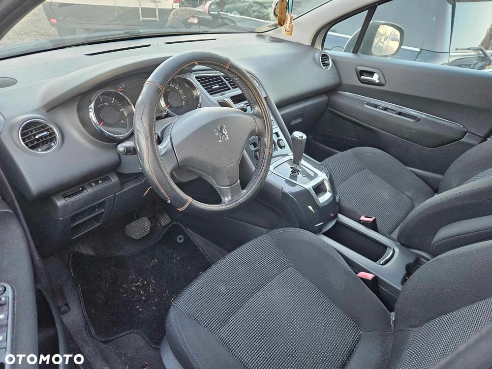 Peugeot 5008 - 14