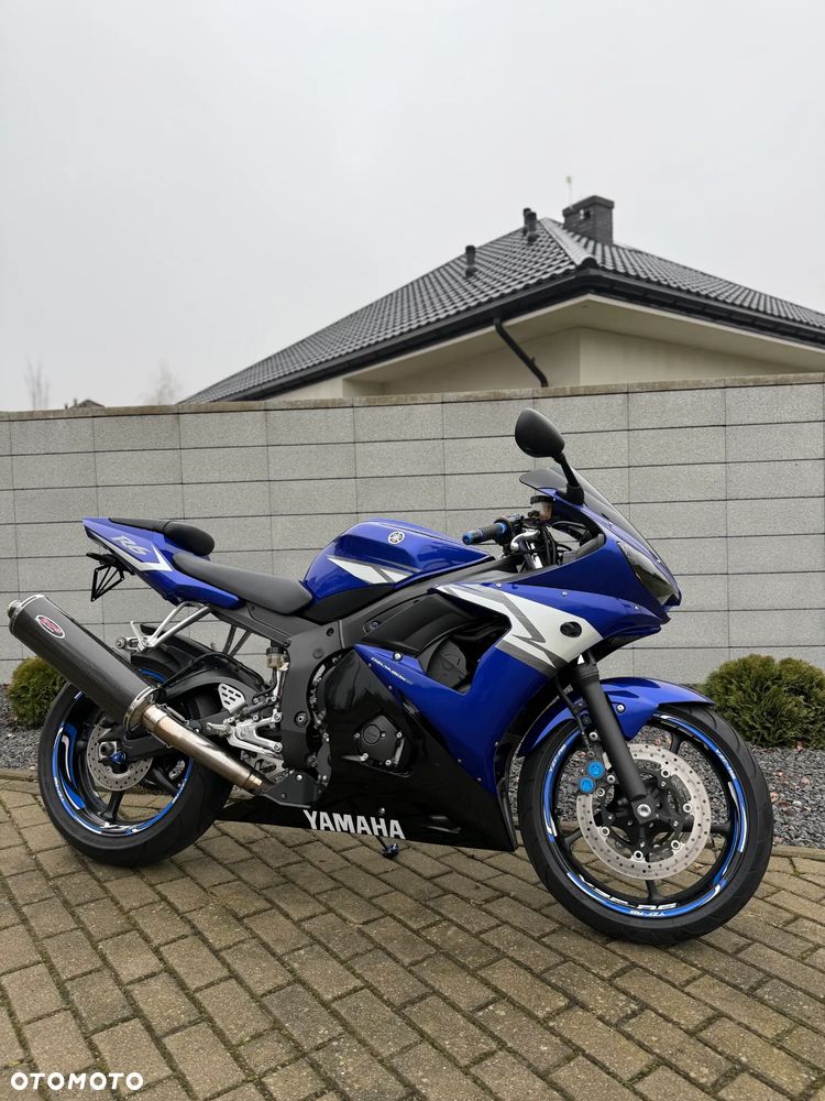 Yamaha R6 - 1