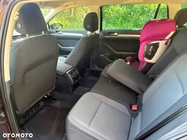 Volkswagen Passat - 5