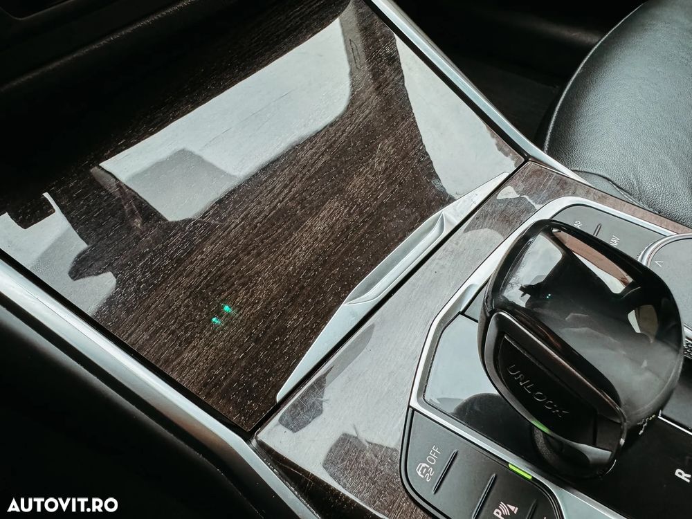 BMW Seria 3 320i AT - 11