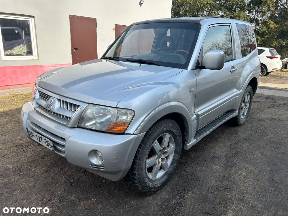 Mitsubishi Pajero 3.2 DI-D Automatik Instyle - 1