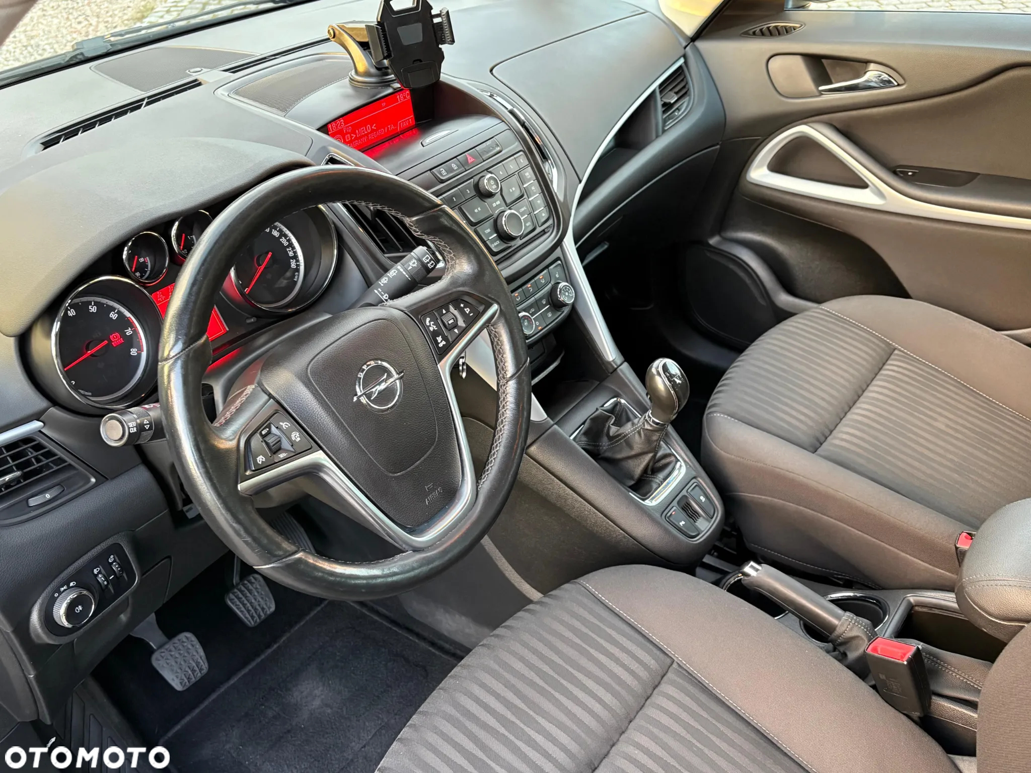 Opel Zafira 1.4 T Elite - 10