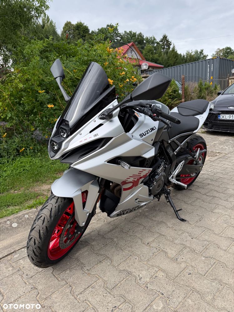 Suzuki GSX - 3
