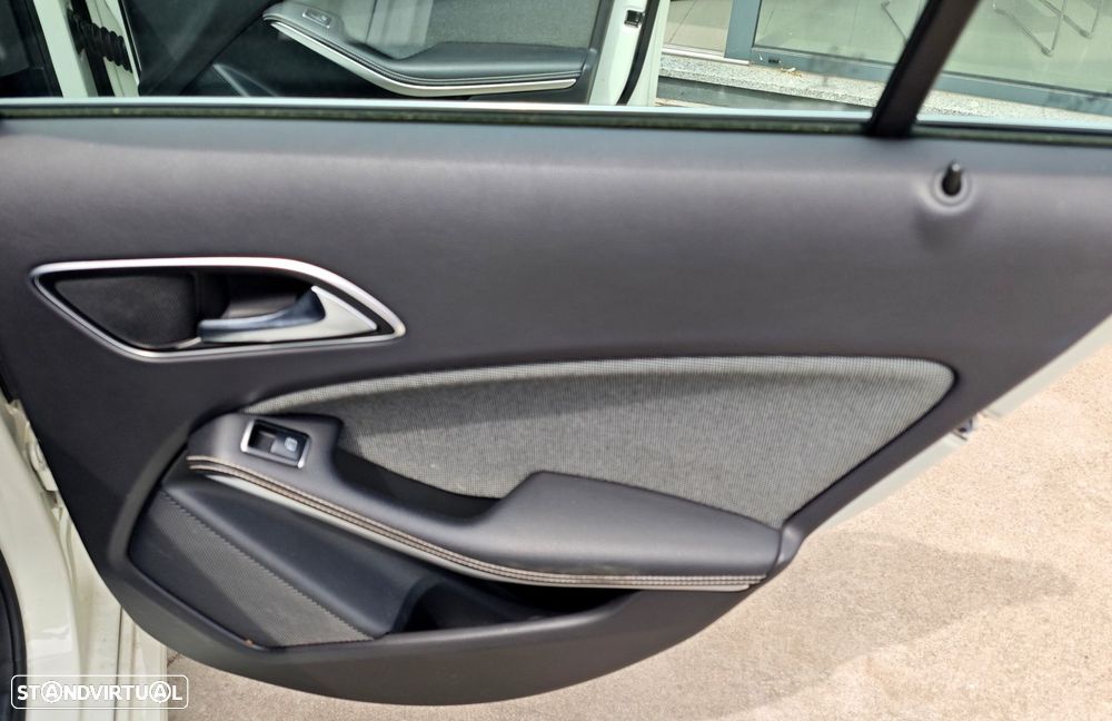 Mercedes-Benz A 180 d Urban - 17