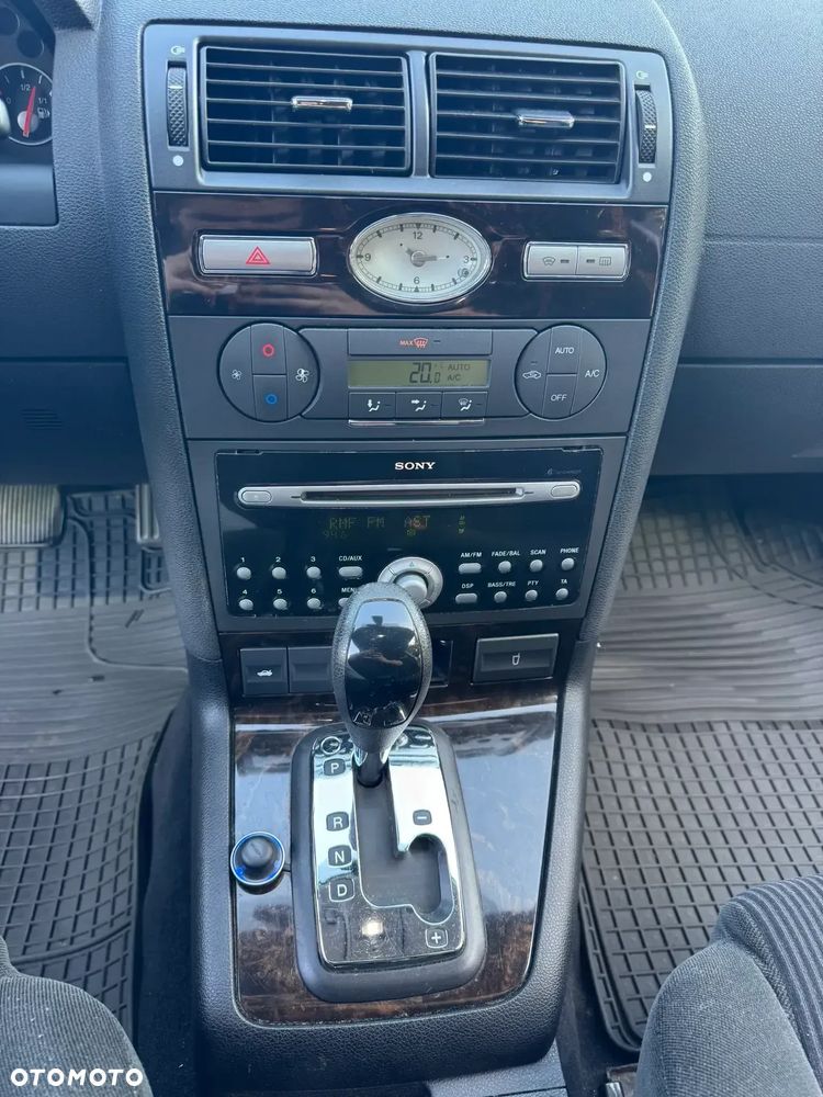 Ford Mondeo - 29