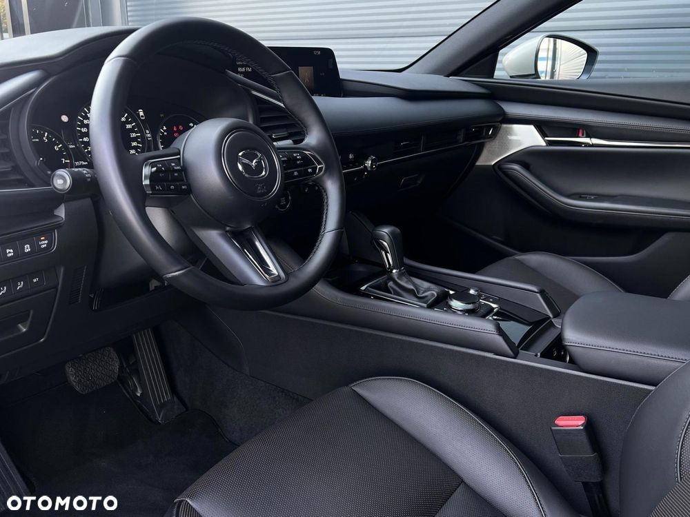Mazda 3 2.0 mHEV Takumi - 10