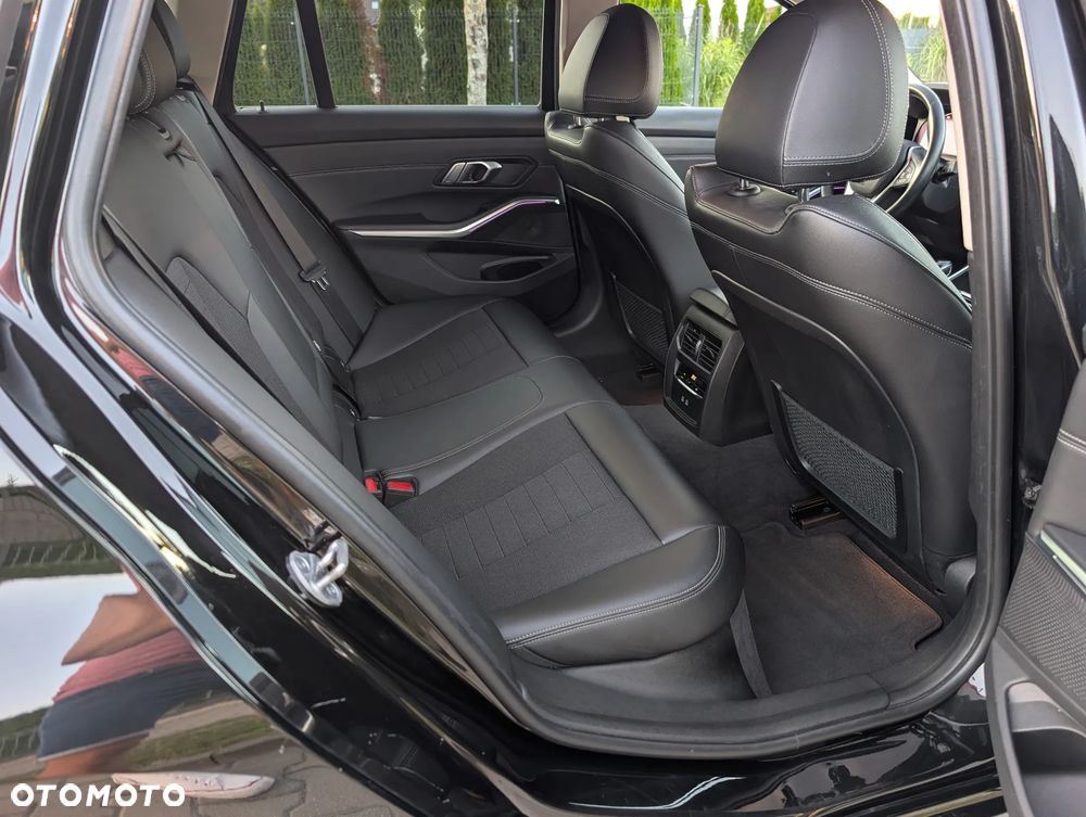 BMW Seria 3 320d MHEV Sport Line - 9