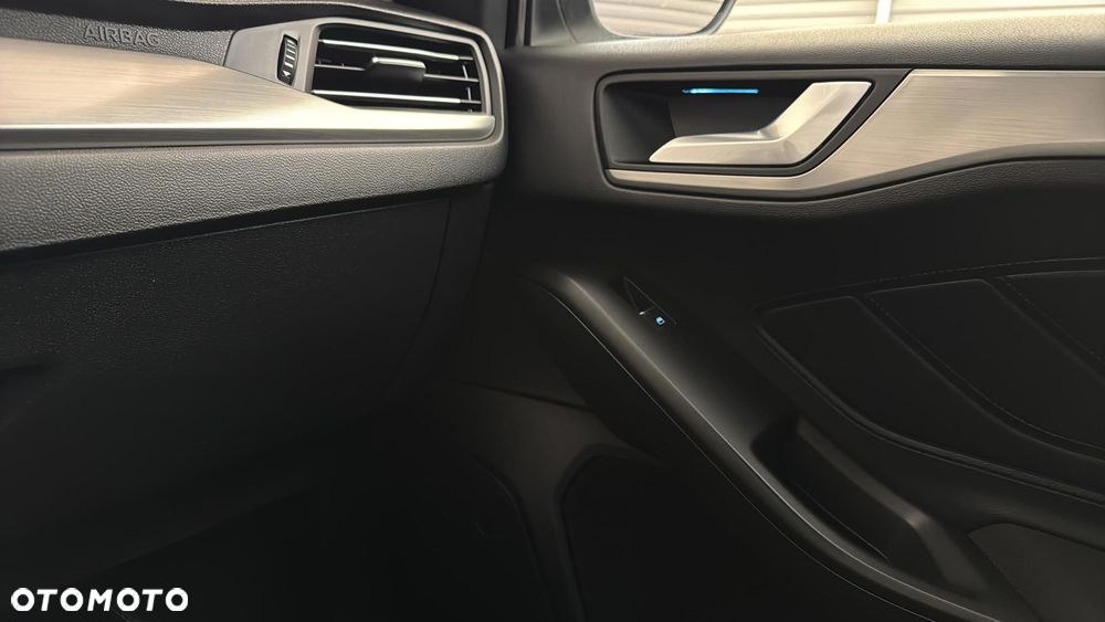 Ford Focus 1.5 EcoBlue Titanium X - 24