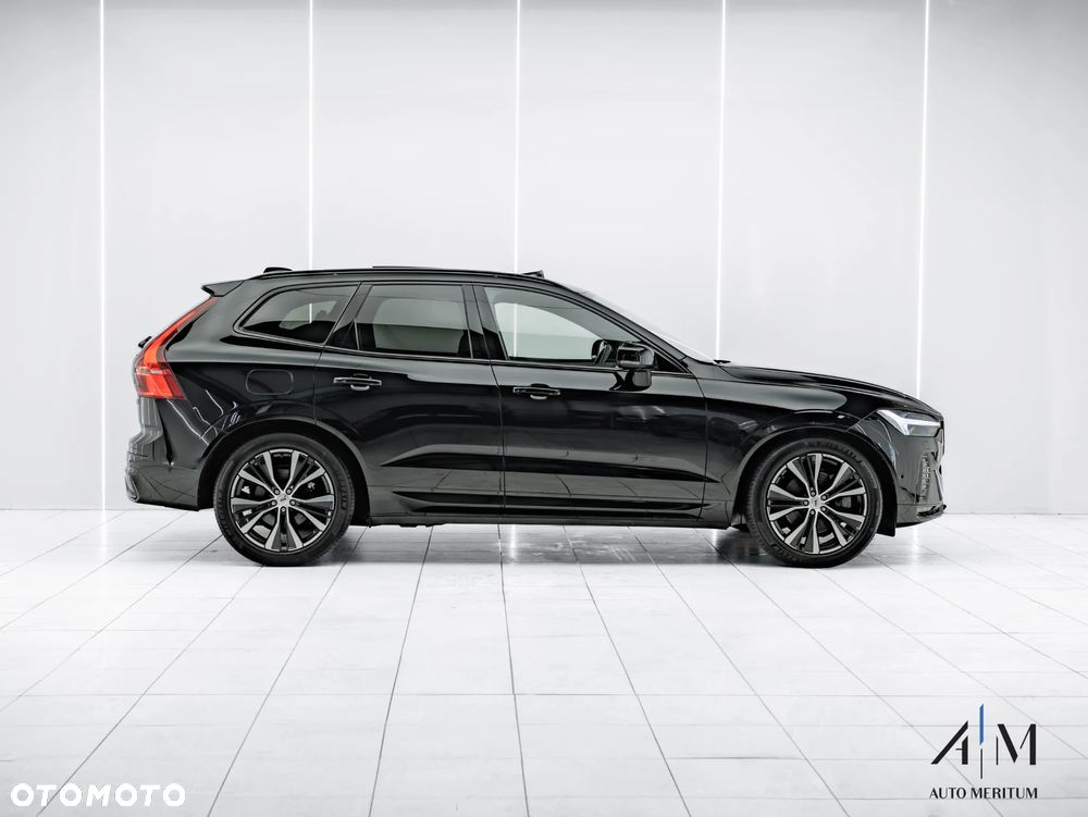 Volvo XC 60 B4 D AWD Ultimate Dark - 8