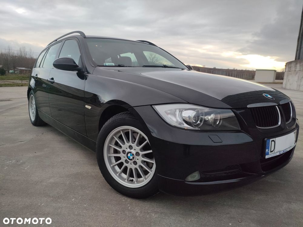 BMW Seria 3 318d - 19