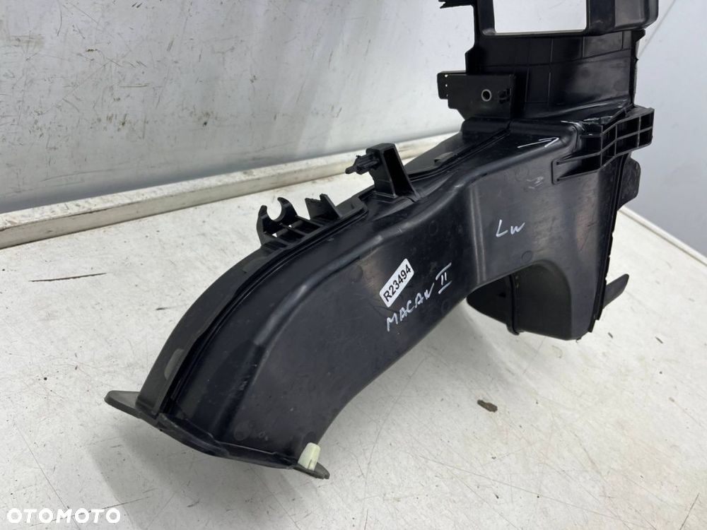 Kanał powietrza Porsche Macan II 95c 24r.- lewa osłona chłodnicy kierownica powietrza zderzaka - 2