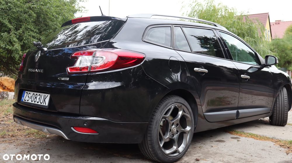 Renault Megane TCe 180 GT - 15