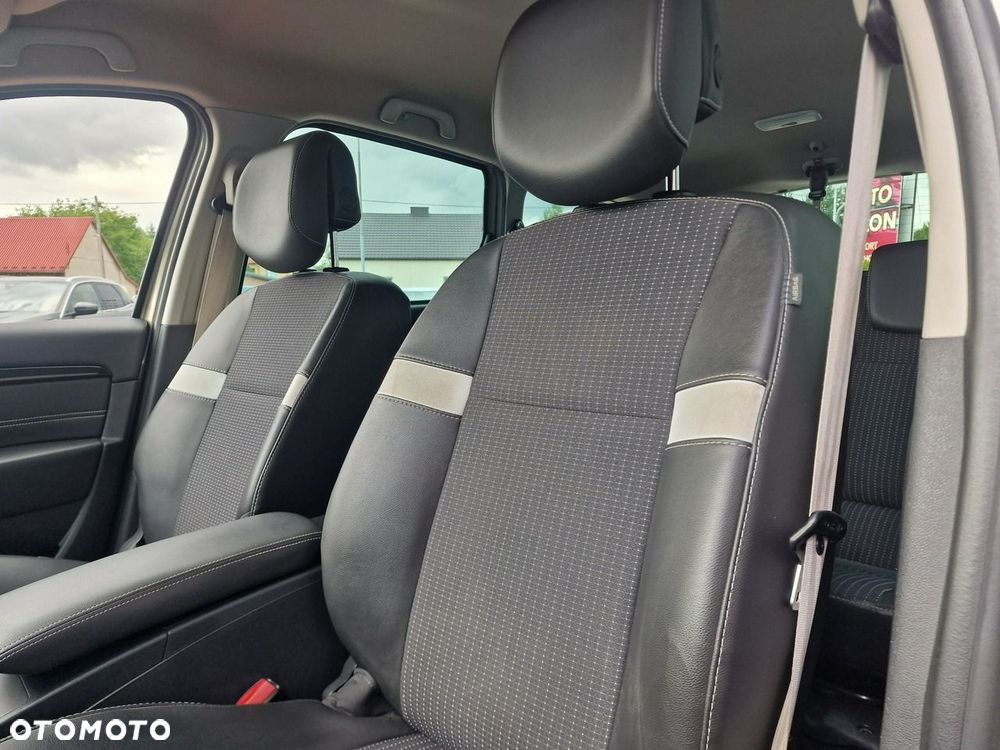 Renault Grand Scenic - 17
