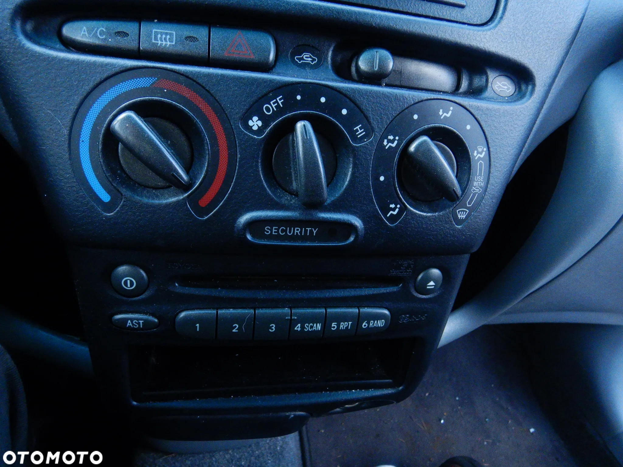 CZĘŚCI - Toyota Yaris verso 1,3VVTI 2NZ-FE 63KW 86KM 2000r. lakier 583 INDEX - 8117 - 8