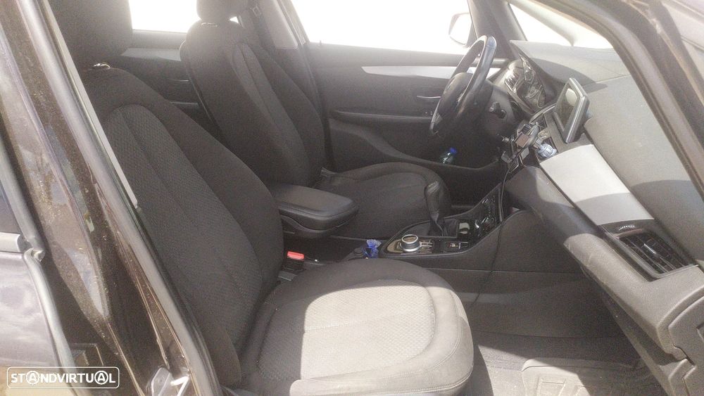 BMW 216 Gran Tourer d Luxury Line - 18