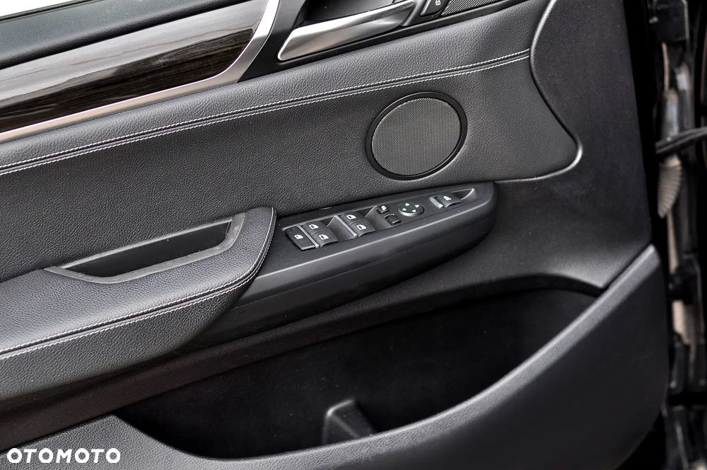 BMW X3 xDrive28i Sport-Aut M Sport - 25