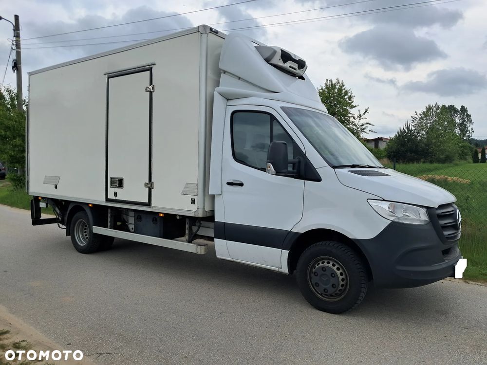 Mercedes-Benz SPRINTER 515 Chłodnia + Winda Salon Polska - 3