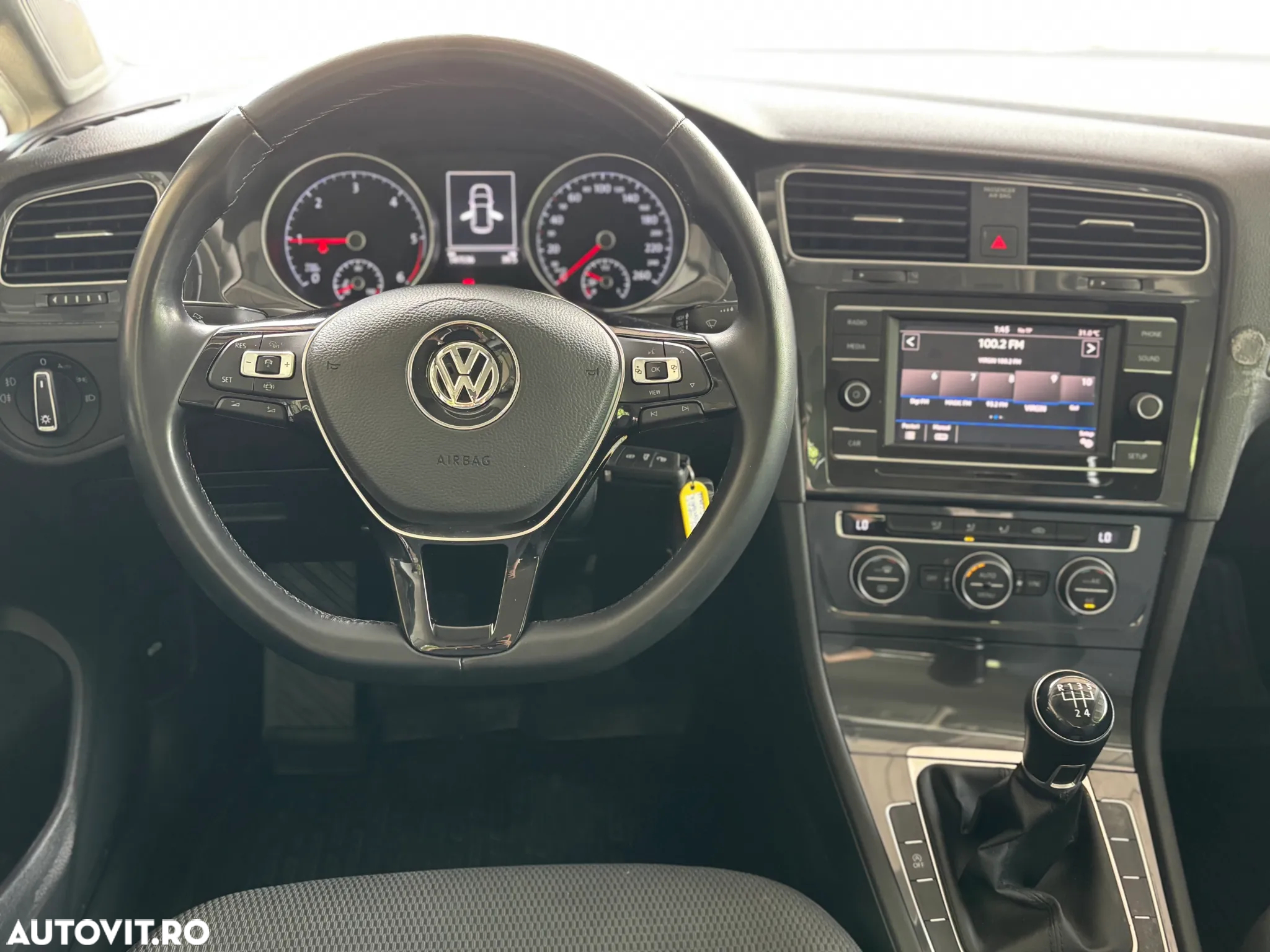 Volkswagen Golf 1.6 TDI Comfortline - 13