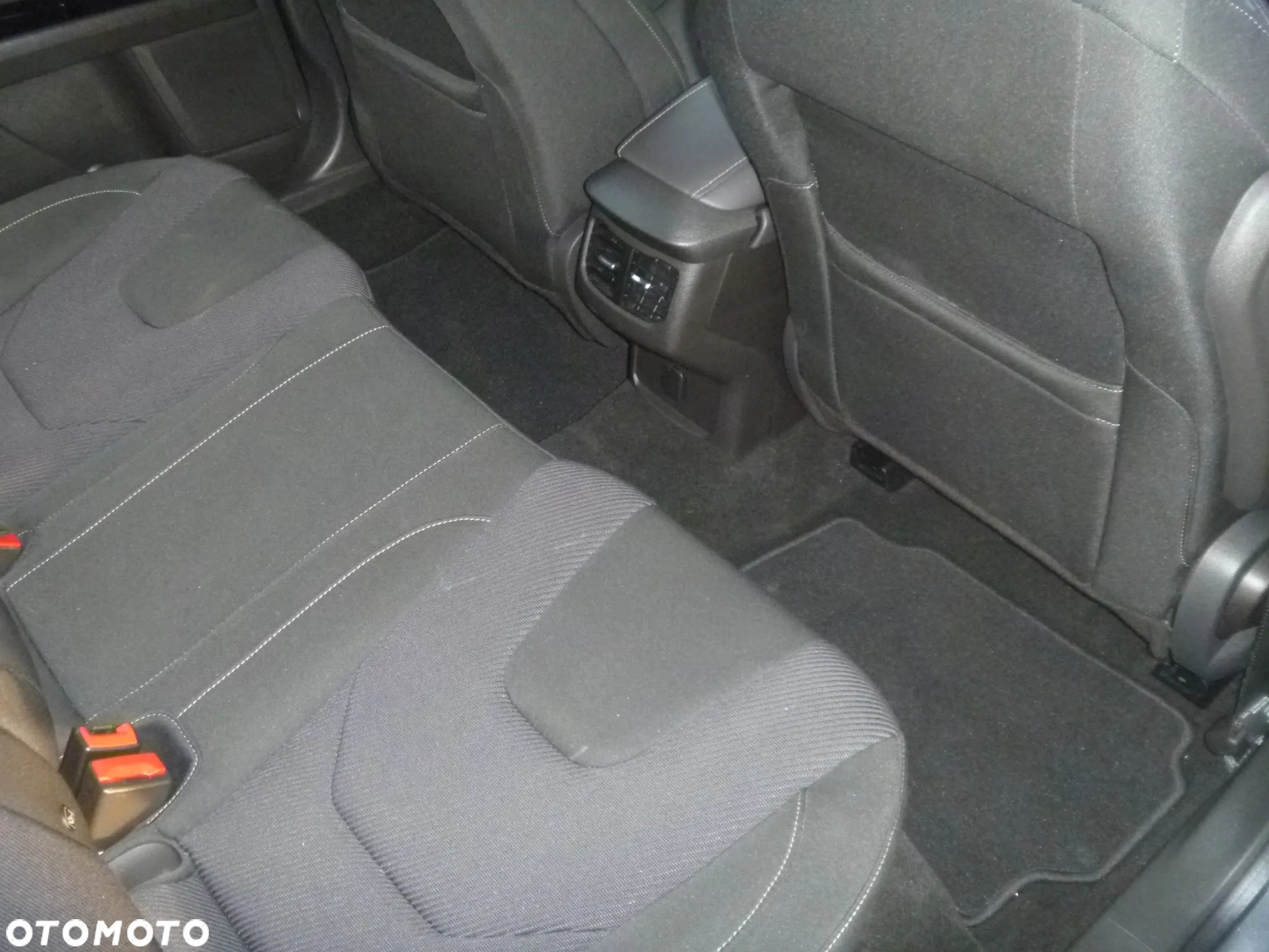 Ford Mondeo 2.0 TDCi Titanium PowerShift - 16