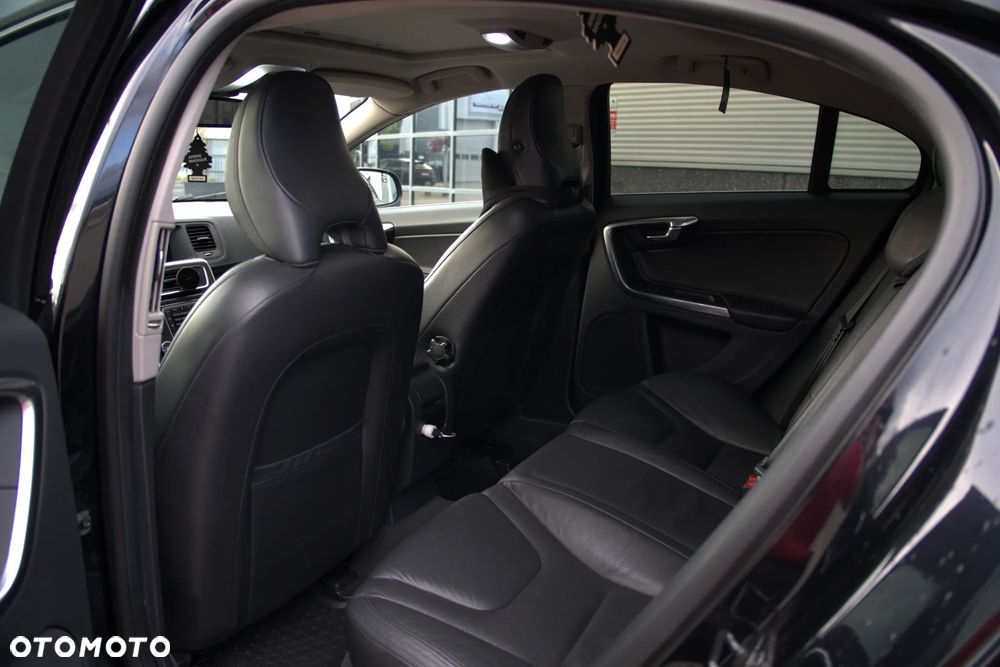 Volvo S60 T6 AWD Summum - 24