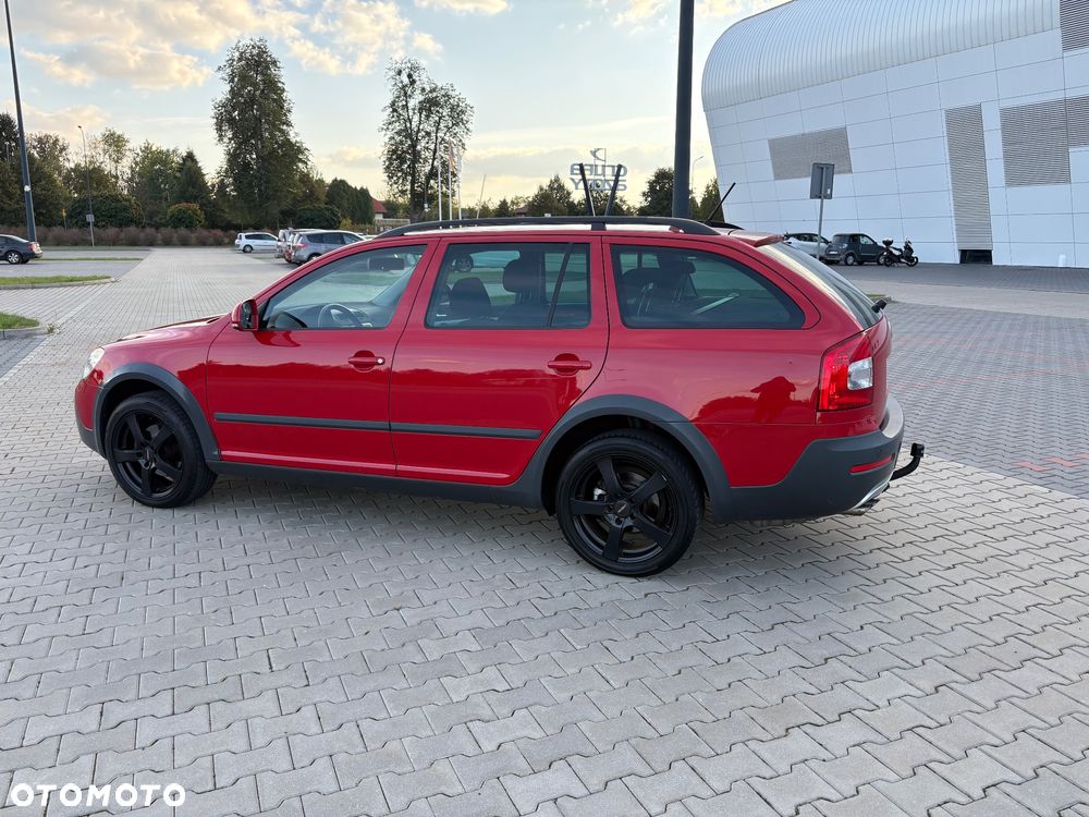 Skoda Octavia Scout 2.0 TDI DPF - 9