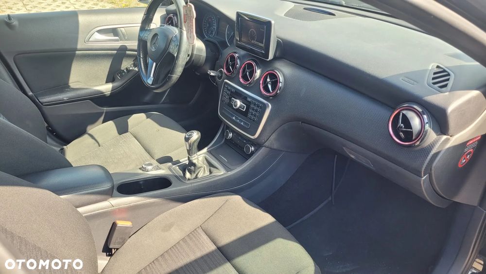 Mercedes-Benz Klasa A 180 CDI (BlueEFFICIENCY) Urban - 12
