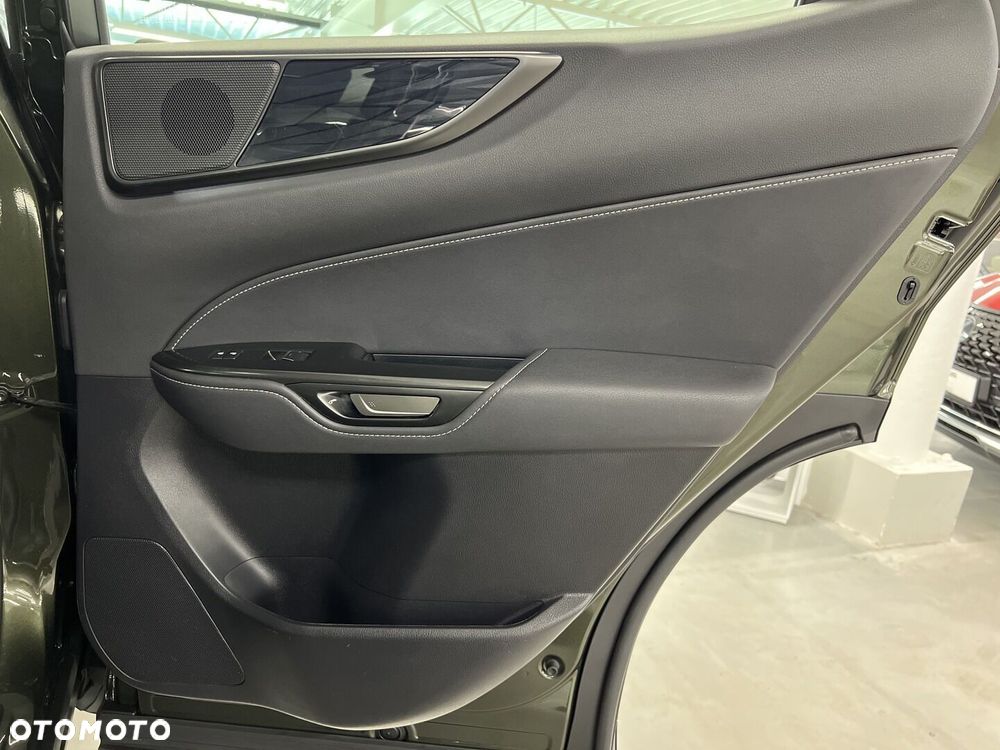 Lexus NX 350h Business AWD - 25