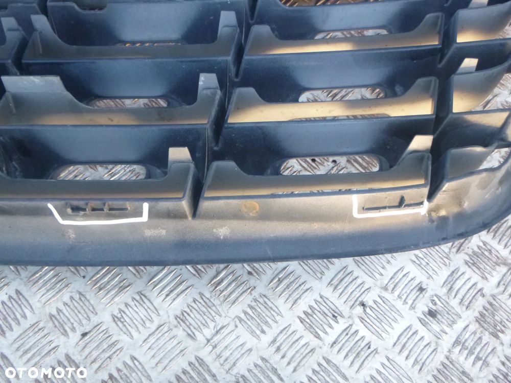 GRILL ATRAPA RENAULT MASTER III 2012r  623100256R - 6