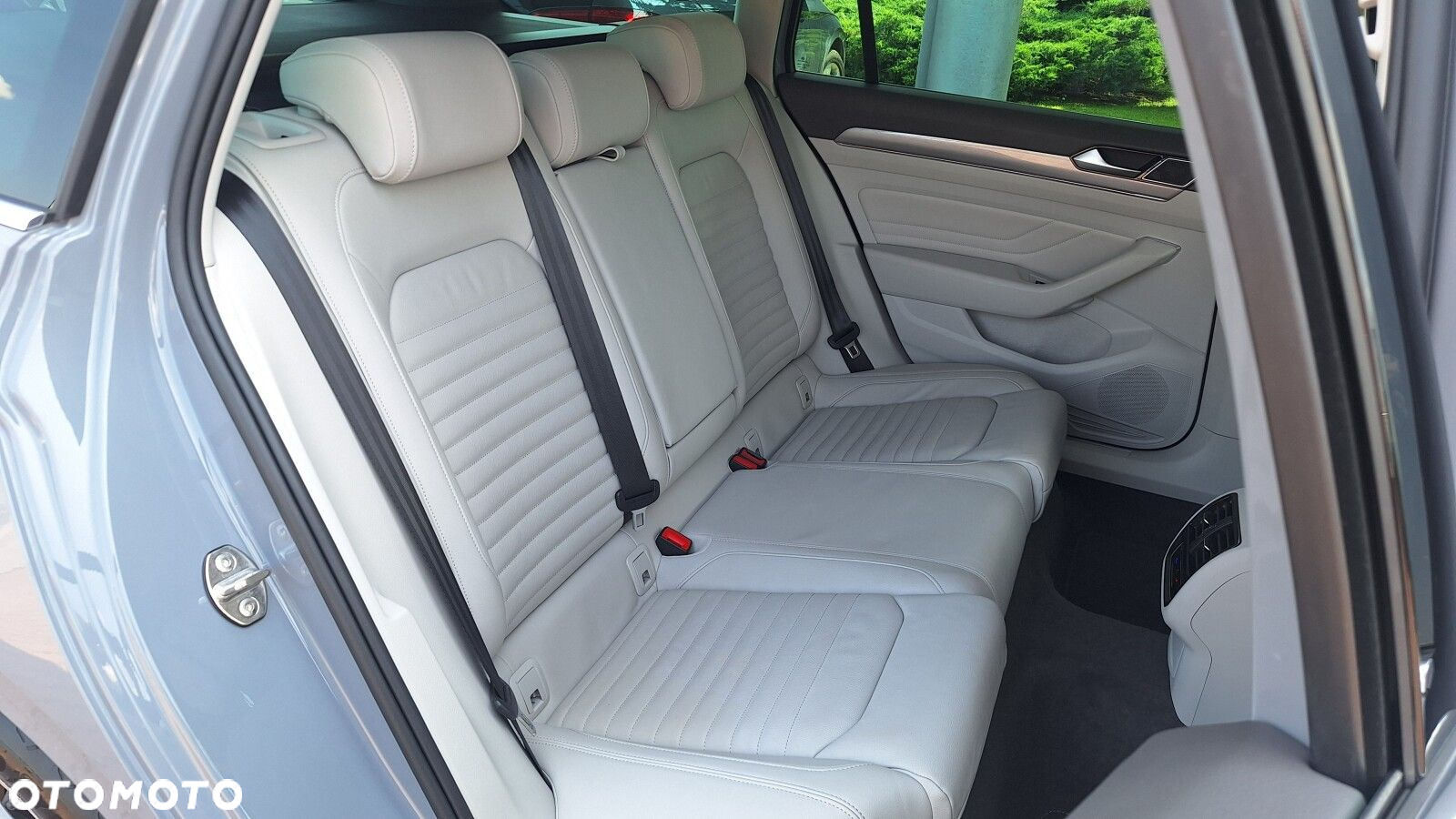 Volkswagen Passat 2.0 TDI Business DSG - 17