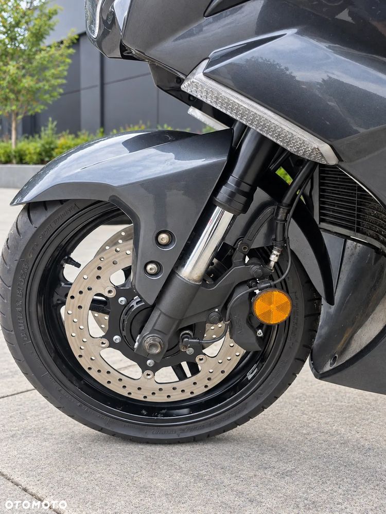 Yamaha FJR - 18