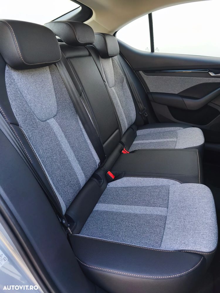 Skoda Octavia 1.5 TSI 150 CP Selection - 16