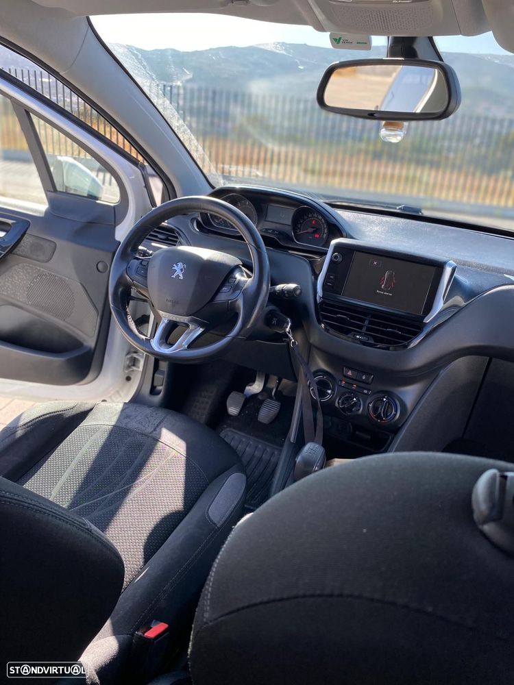Peugeot 208 1.4 HDi - 16