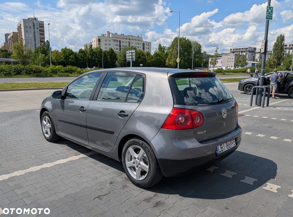 Volkswagen Golf 1.6 Trendline - 5