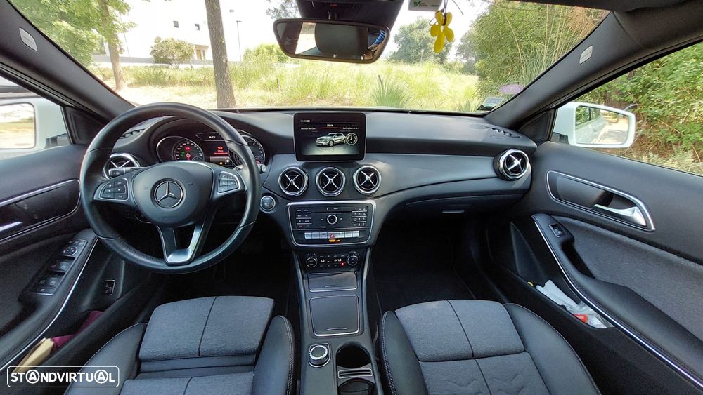 Mercedes-Benz GLA 180 - 7