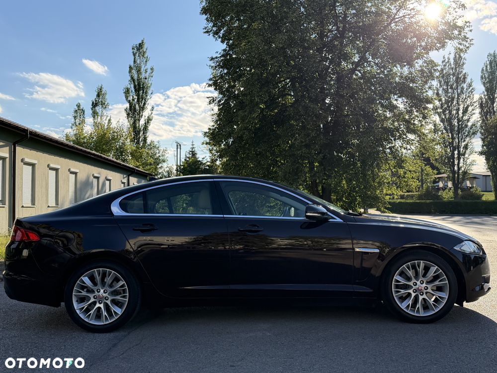 Jaguar XF - 22